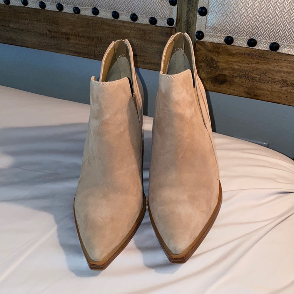 Vince Camuto Gradina Block Heel Bootie